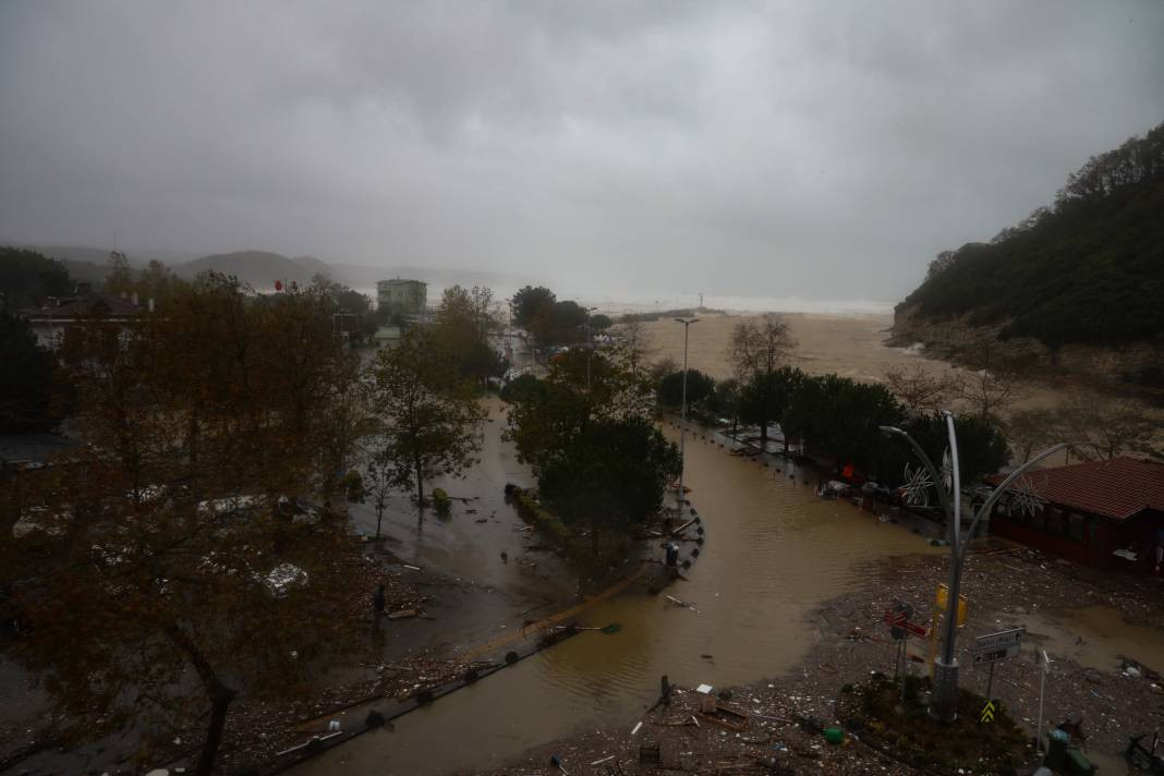 Şile’de hasar tespit ve temizlik çalışmaları yapılıyor - Resim: 15